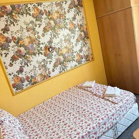 Hotell модева Tjernomorets